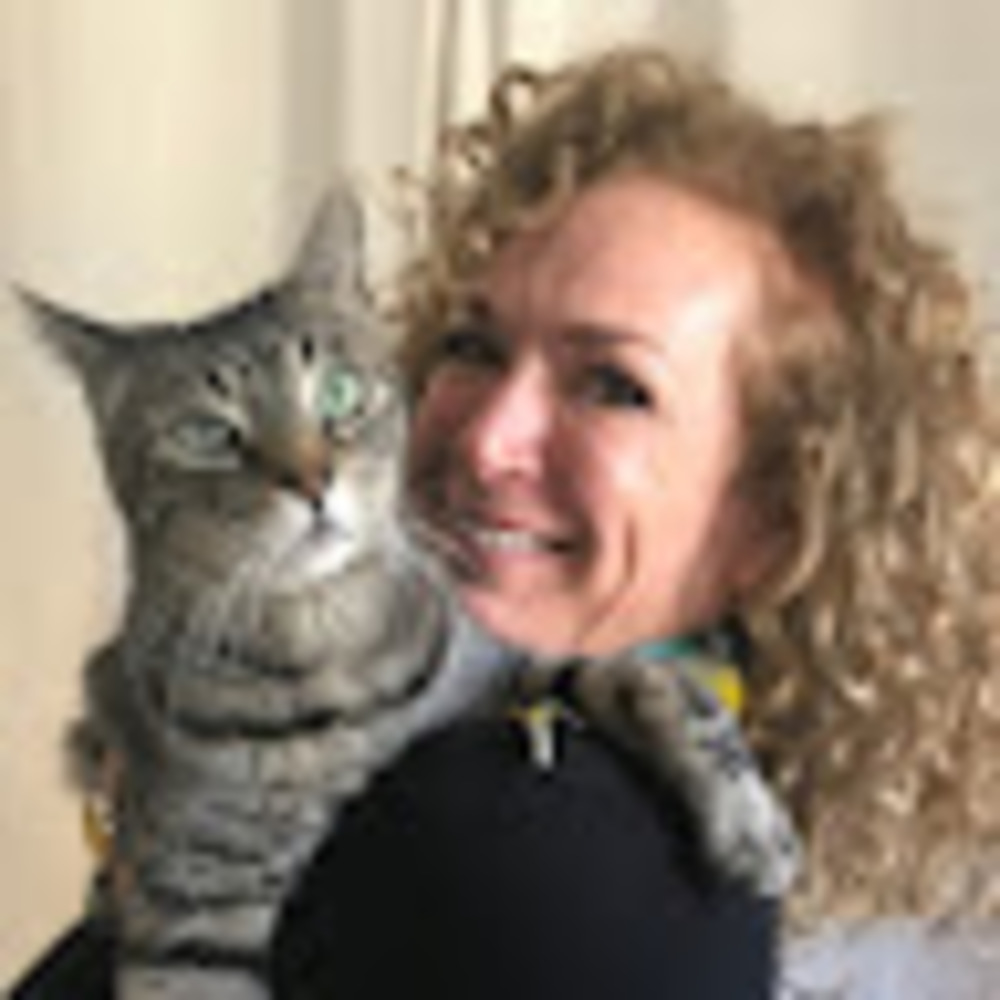 Meet your Posher, Angela